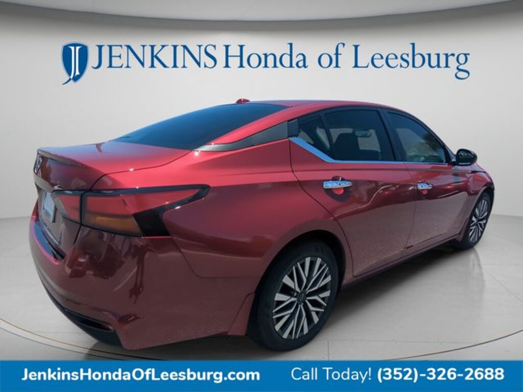 Used 2025 Nissan Altima SV Sedan