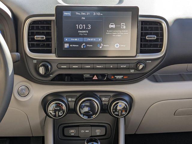 2025 Hyundai Venue SEL - Photo 15