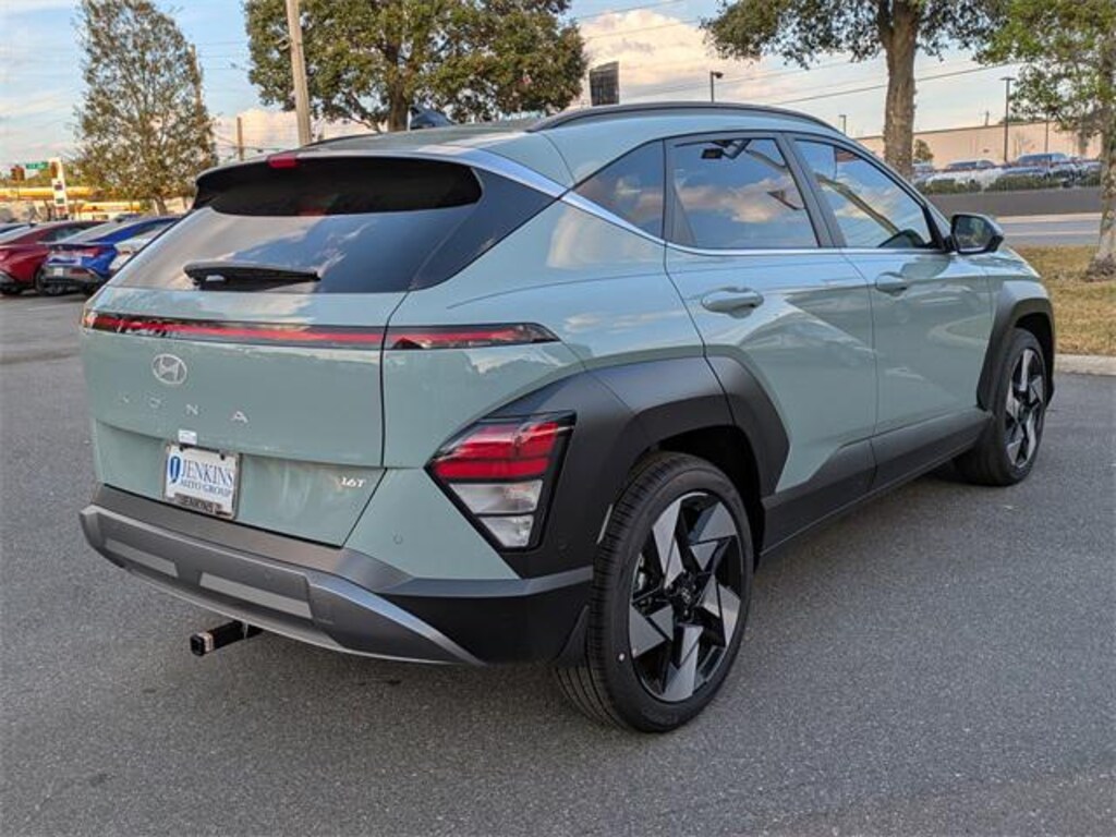 New 2026 Hyundai Kona Limited FWD SUV