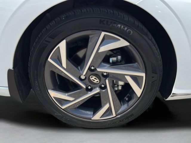 2025 Hyundai Elantra SEL - Photo 11