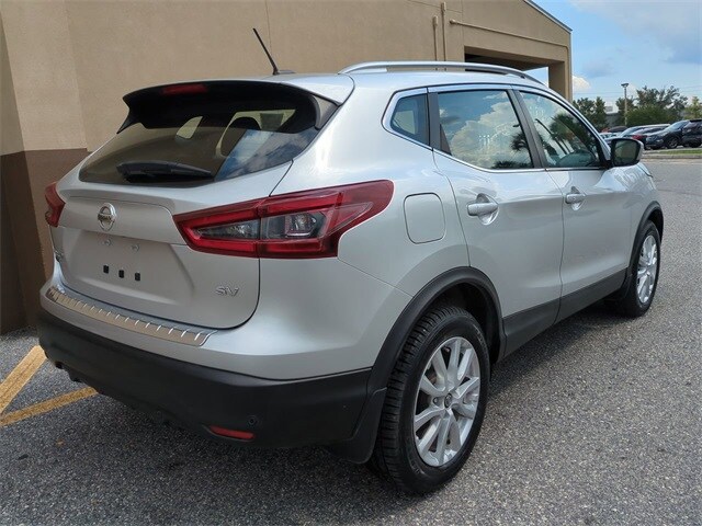 2021 Nissan Rogue Sport SV photo 2