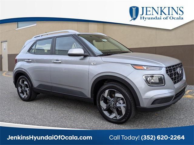 2025 Hyundai Venue SEL's photo