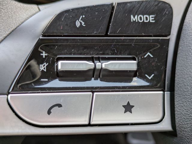 2025 Hyundai Elantra SE - Photo 22
