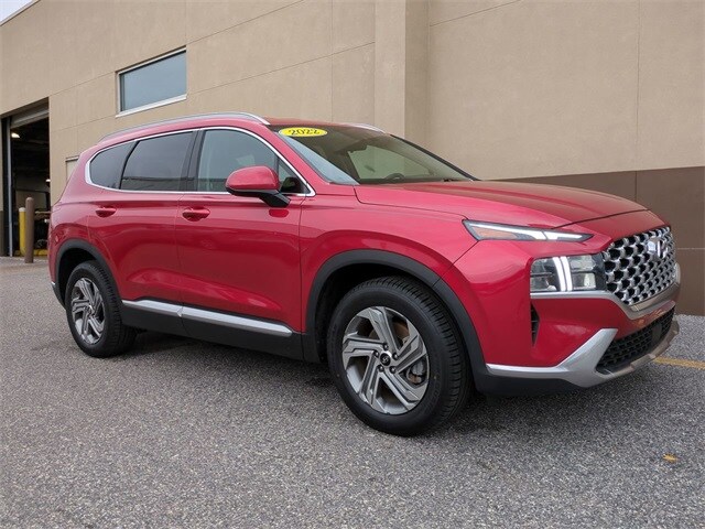 2022 Hyundai Santa Fe SEL photo 2