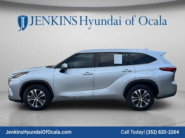2023 Toyota Highlander XLE - Photo 6