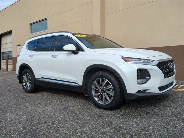2019 Hyundai Santa Fe Ultimate photo 2