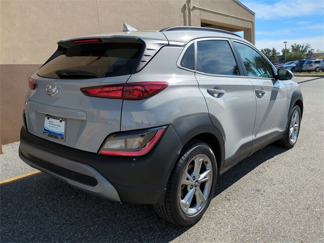 2023 Hyundai Kona SEL photo 3