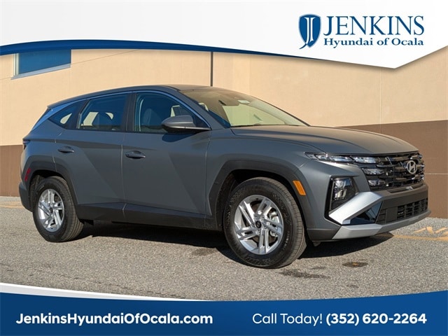 2025 Hyundai Tucson SE's photo