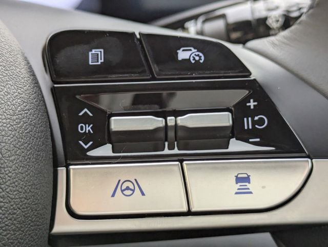 2025 Hyundai Elantra SEL - Photo 27