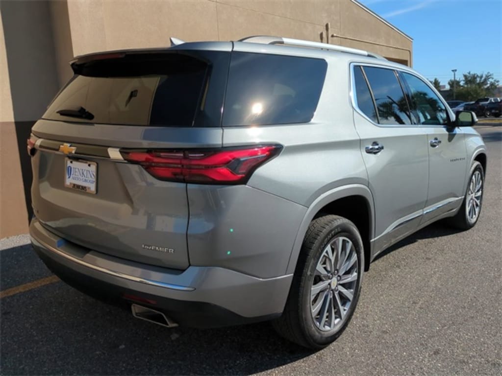 Used 2023 Chevrolet Traverse Premier SUV