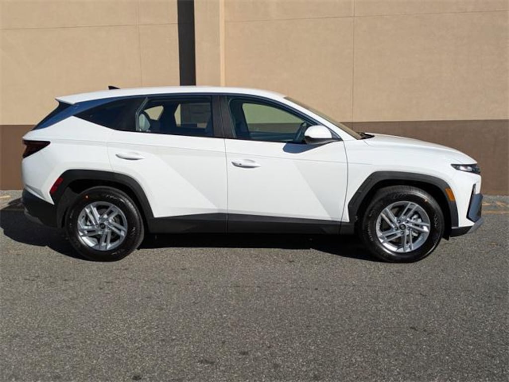 New 2026 Hyundai Tucson SE FWD SUV