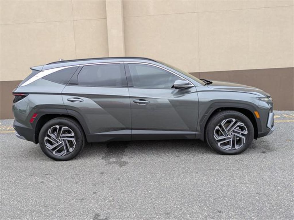 New 2026 Hyundai Tucson Hybrid Limited SUV
