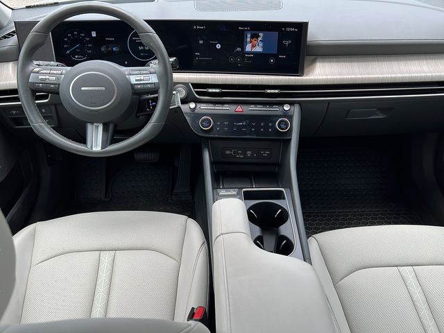 2025 Hyundai Sonata Hybrid Limited - Photo 13