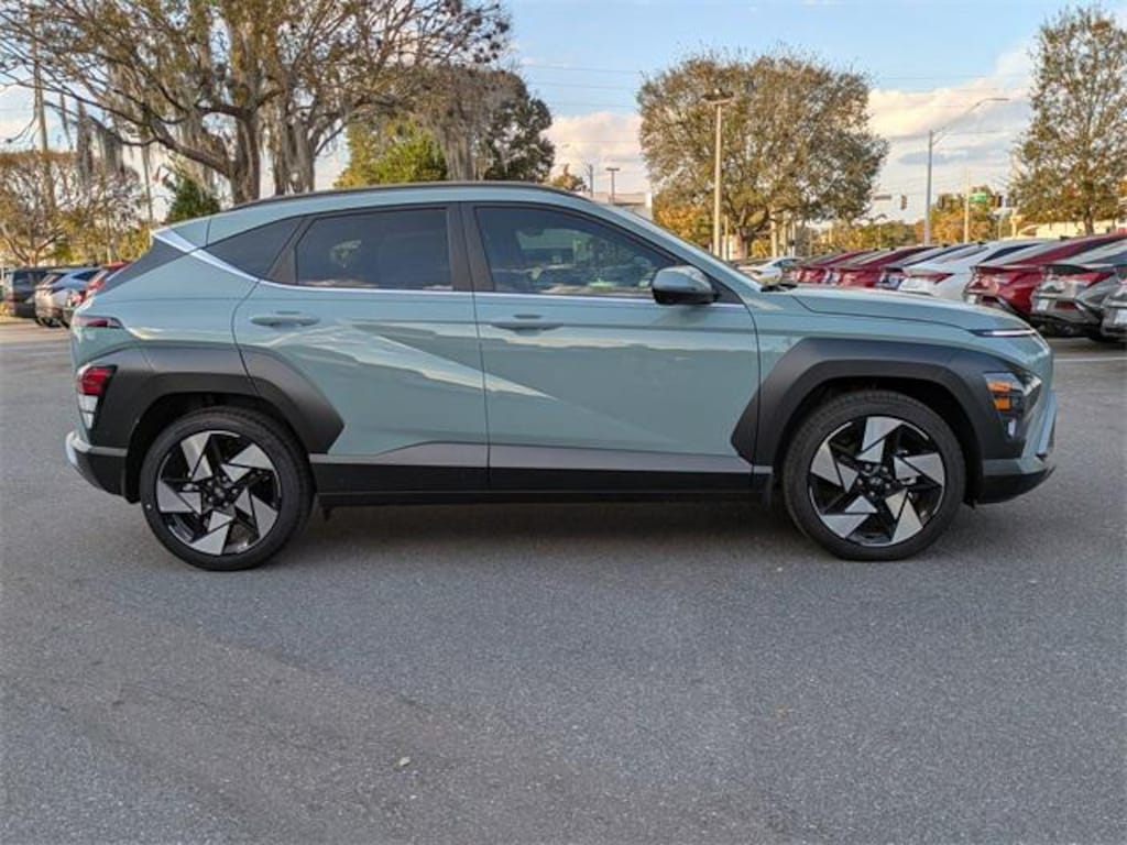 New 2026 Hyundai Kona Limited FWD SUV