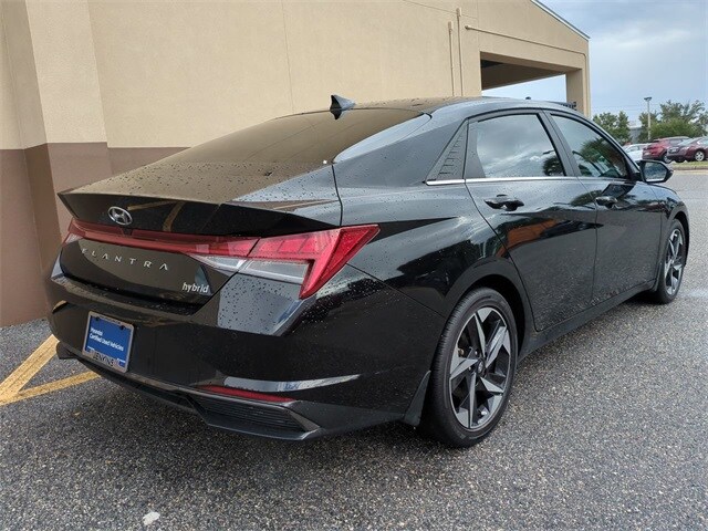 2023 Hyundai Elantra Limited photo 4