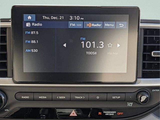 2025 Hyundai Venue SEL - Photo 17