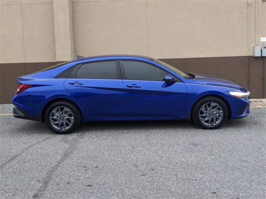 New 2025 Hyundai Elantra SEL Sport Sedan