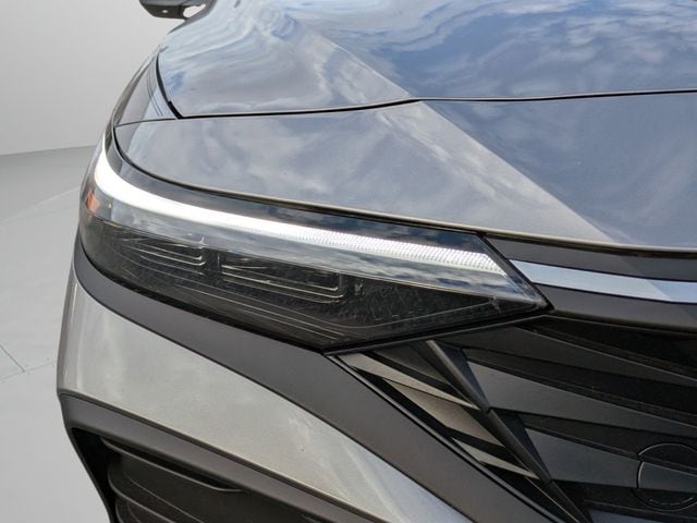 2025 Hyundai Elantra Blue - Photo 11