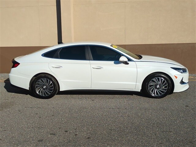 2022 Hyundai Sonata Hybrid SEL photo 3