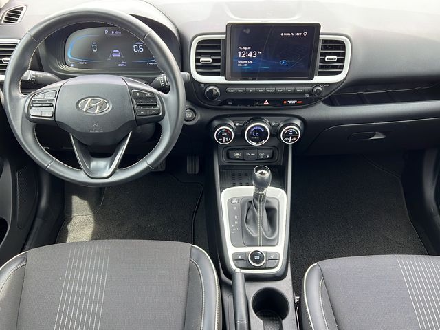 2023 Hyundai Venue Limited - Photo 17