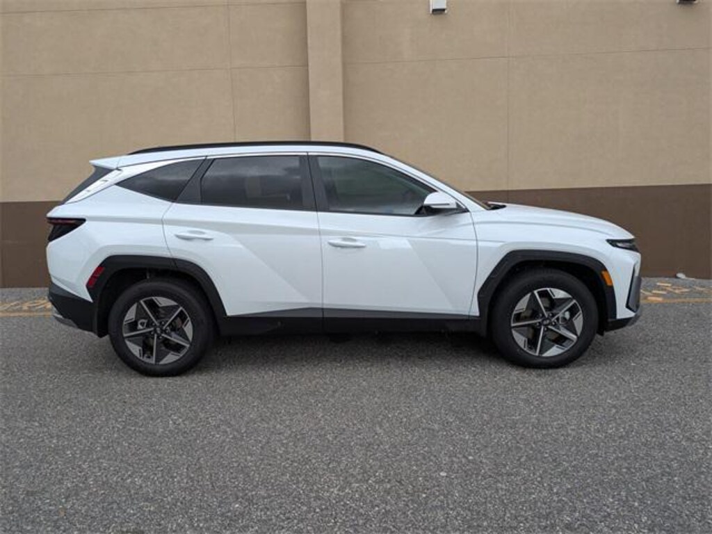 New 2025 Hyundai Tucson Hybrid SEL Convenience SUV