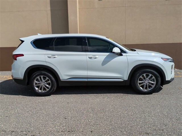 2019 Hyundai Santa Fe SEL photo 2