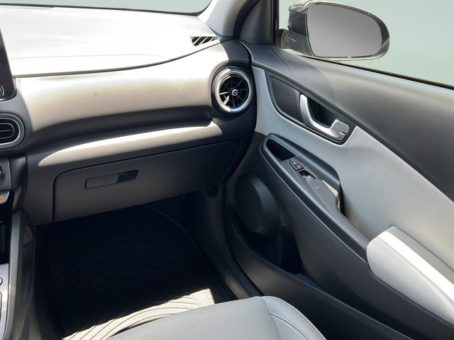 2022 Hyundai Kona Limited - Photo 15
