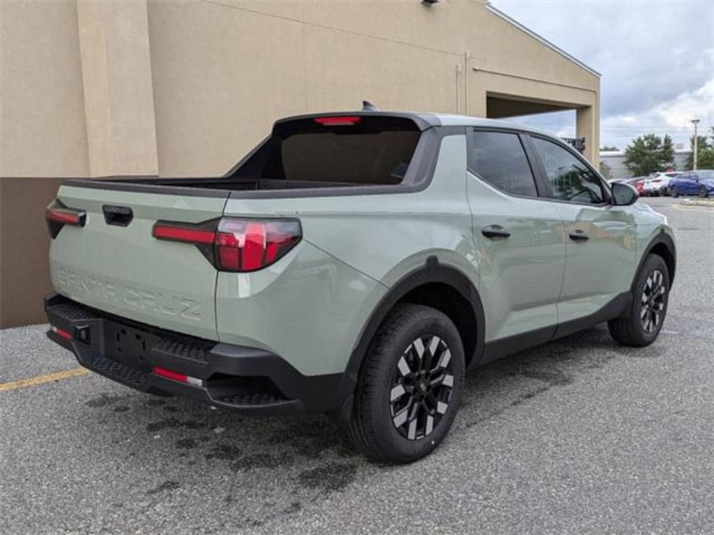 New 2025 Hyundai Santa Cruz SE FWD Truck Crew Cab