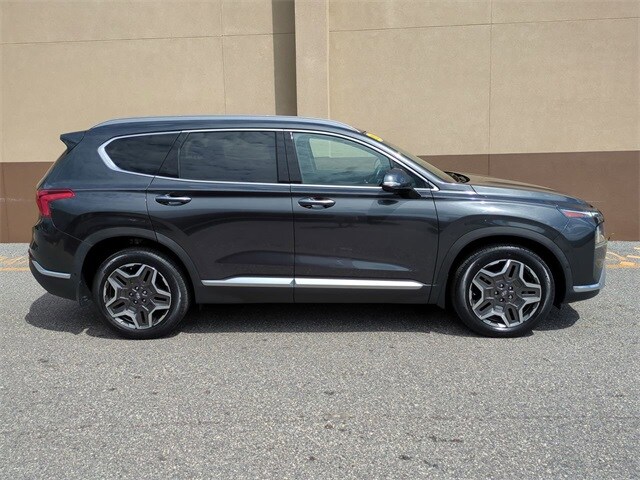 2023 Hyundai Santa Fe Limited photo 3