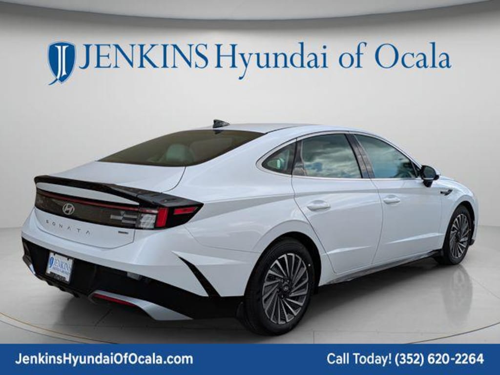 New 2025 Hyundai Sonata Hybrid SEL Sedan