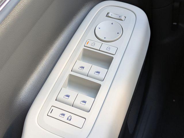 2026 Hyundai Santa Fe SE - Photo 25