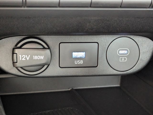 2025 Hyundai Elantra SEL - Photo 23
