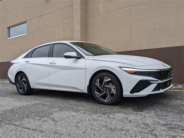 2025 Hyundai Elantra Limited photo 2