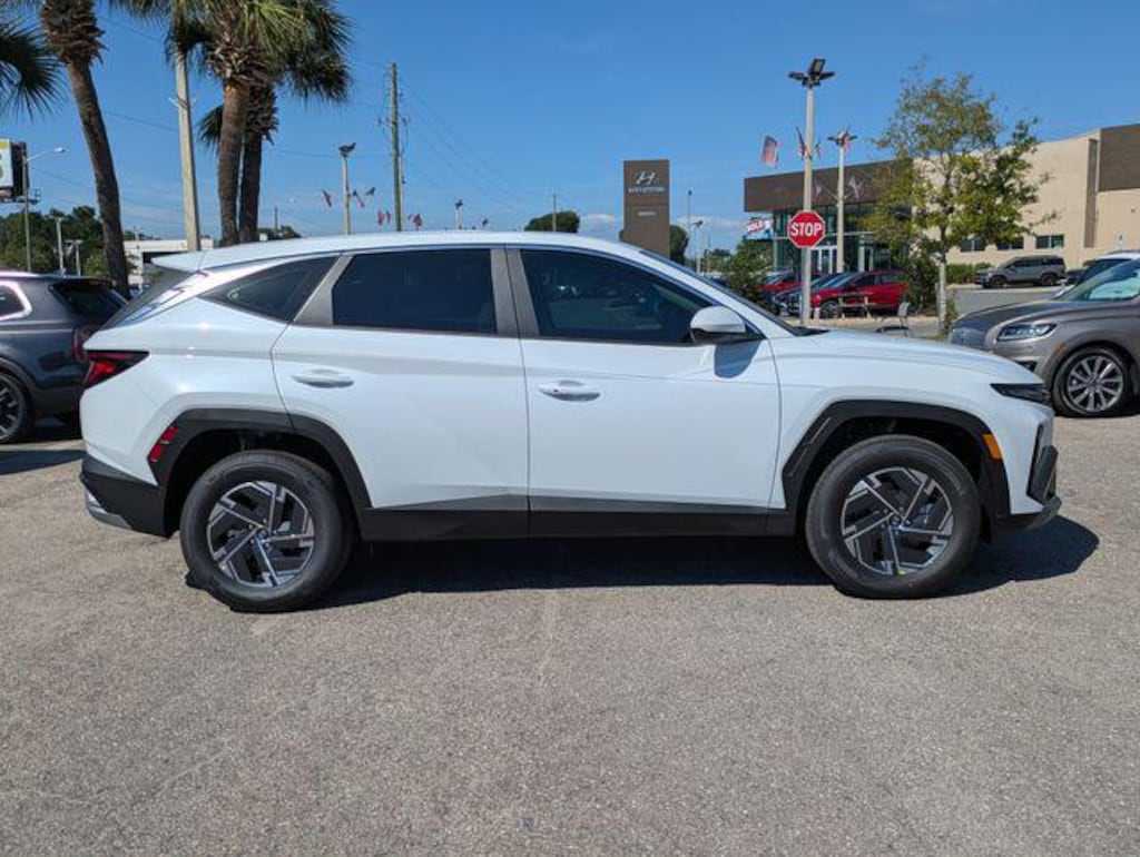 New 2026 Hyundai Tucson Hybrid Blue SUV