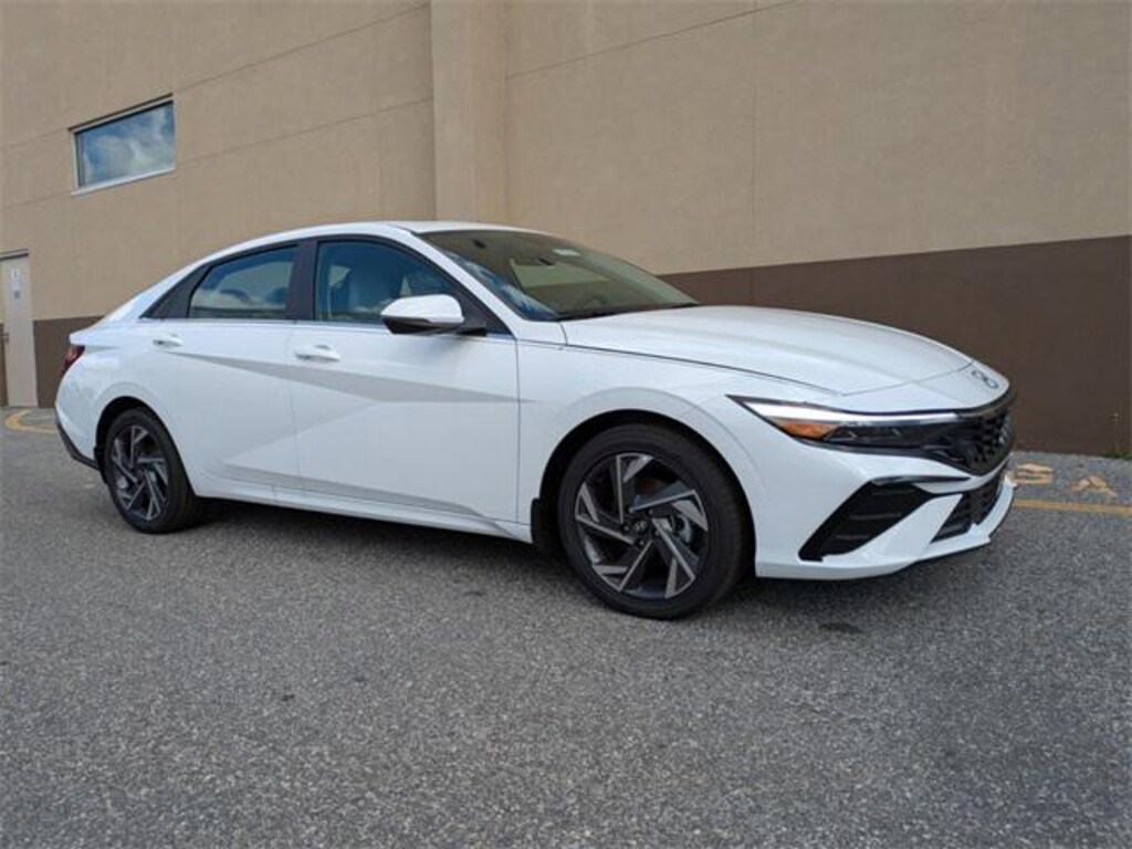 New 2025 Hyundai Elantra Hybrid Limited Sedan