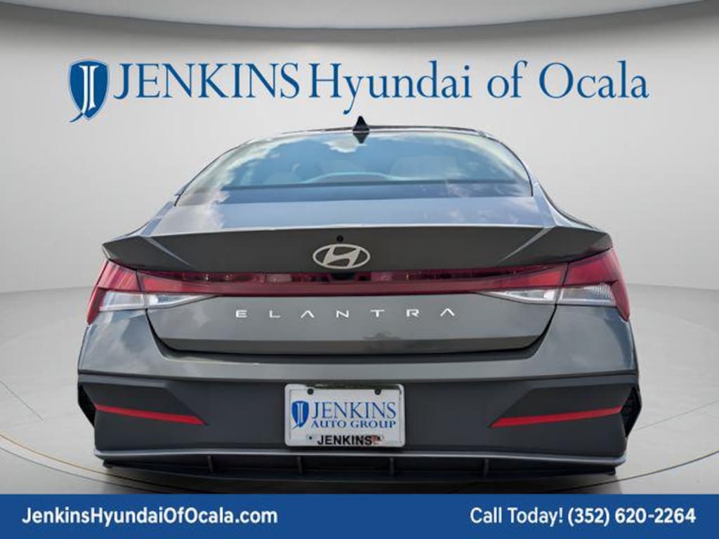 New 2026 Hyundai Elantra SE Sedan