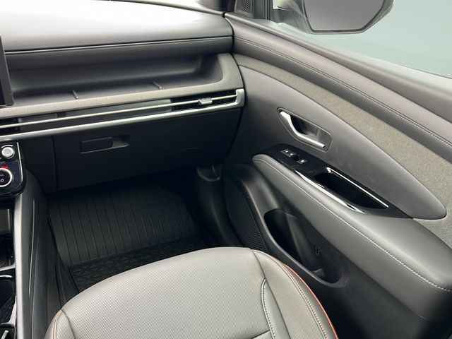 2025 Hyundai Santa Cruz Limited - Photo 15