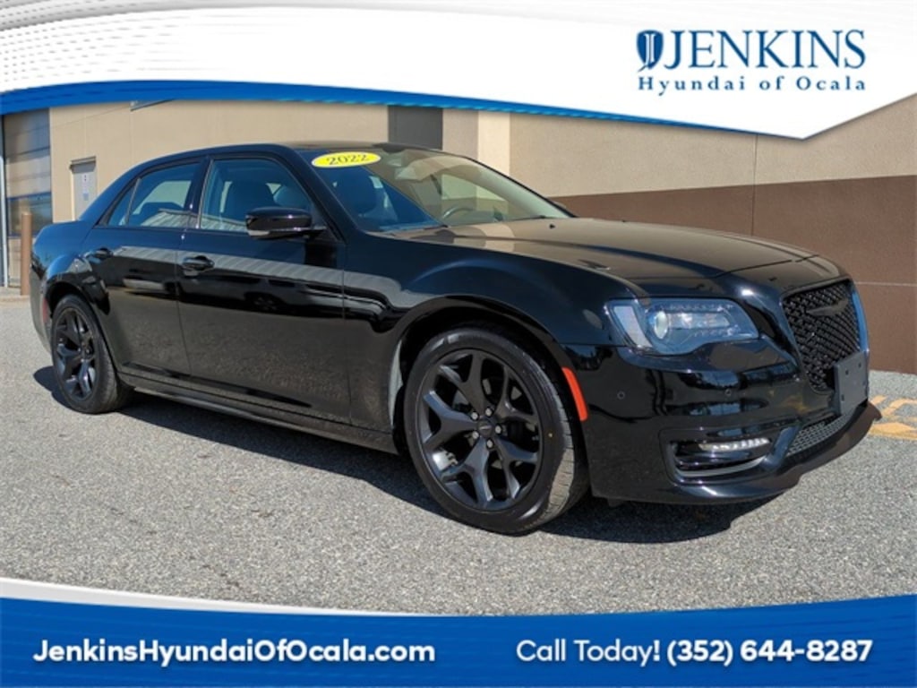 Used 2022 Chrysler 300 Touring L Sedan