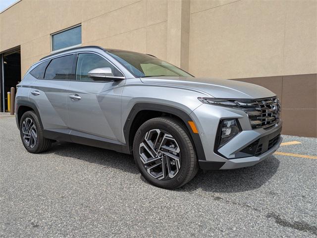 2025 Hyundai Tucson Hybrid Limited photo 2