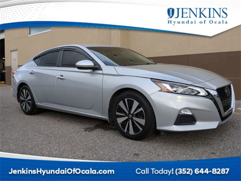 Used 2022 Nissan Altima 2.5 SV Sedan