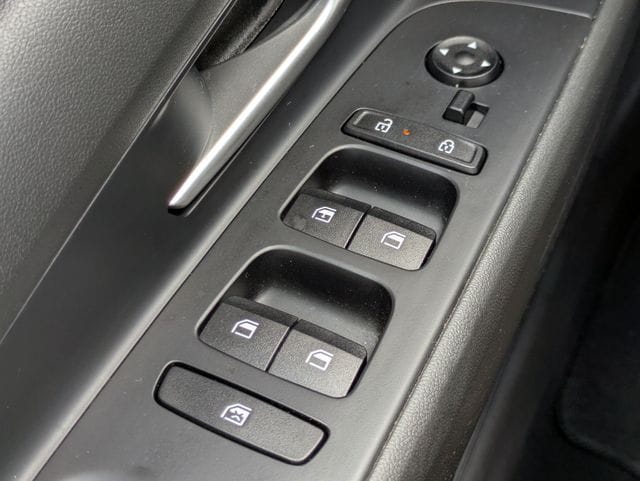2025 Hyundai Elantra SE - Photo 21