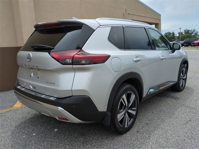 2022 Nissan Rogue Platinum photo 4