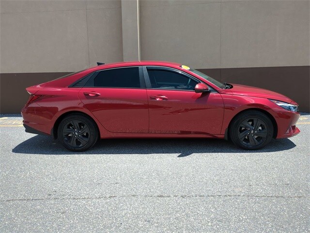 2023 Hyundai Elantra Blue photo 3