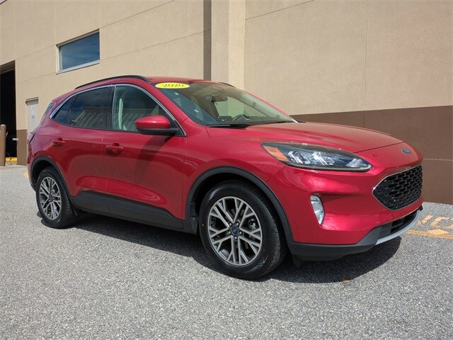 2020 Ford Escape SEL photo 2