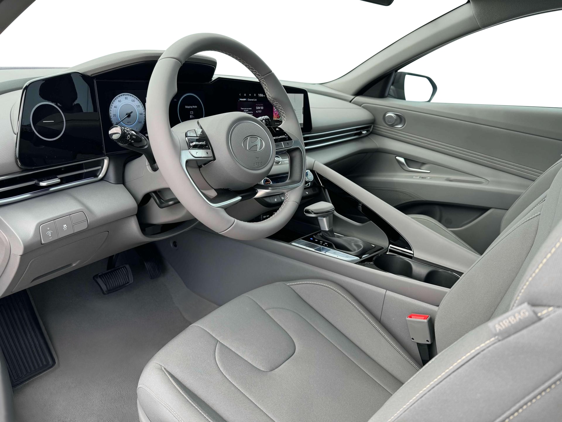 2025 Hyundai Elantra SEL - Photo 14