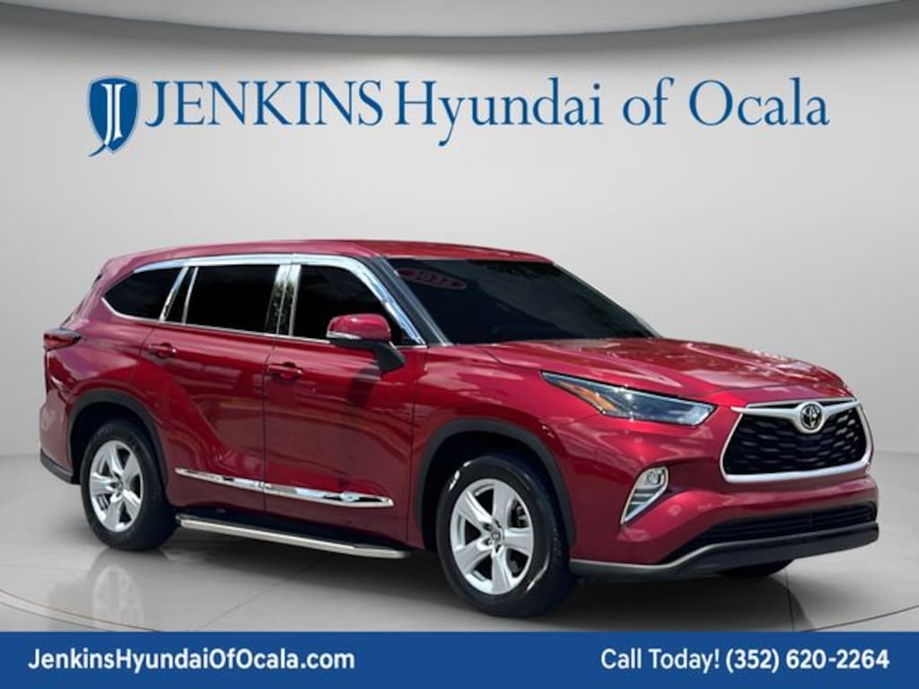 Used 2022 Toyota Highlander LE SUV