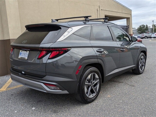 2025 Hyundai Tucson SEL photo 3