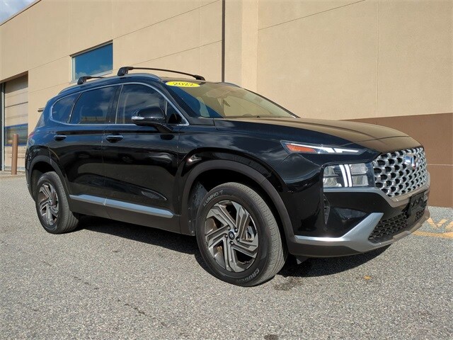 2022 Hyundai Santa Fe SEL photo 2