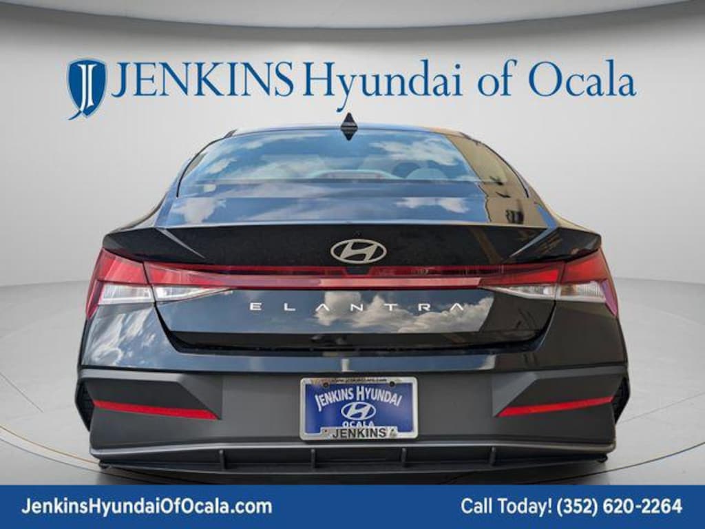 New 2026 Hyundai Elantra SE Sedan