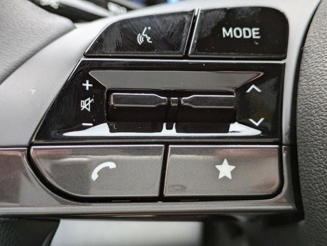 2025 Hyundai Elantra SEL - Photo 25